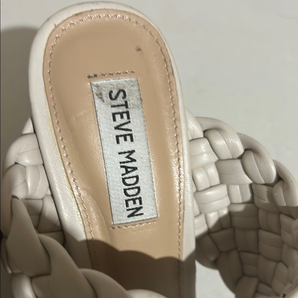 Steve Madden Cream Heels with Elegant Woven Design - Picture 2 of 5